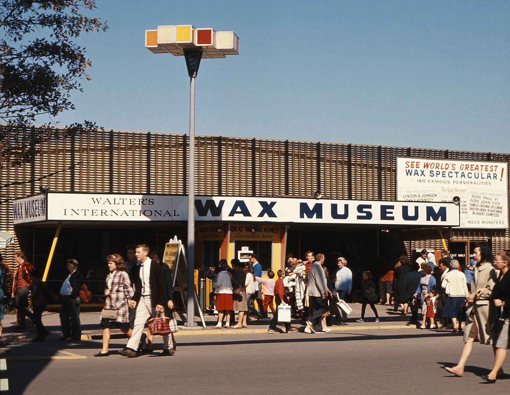Walter's International Wax Museum 1 Lake Amusement Area World's